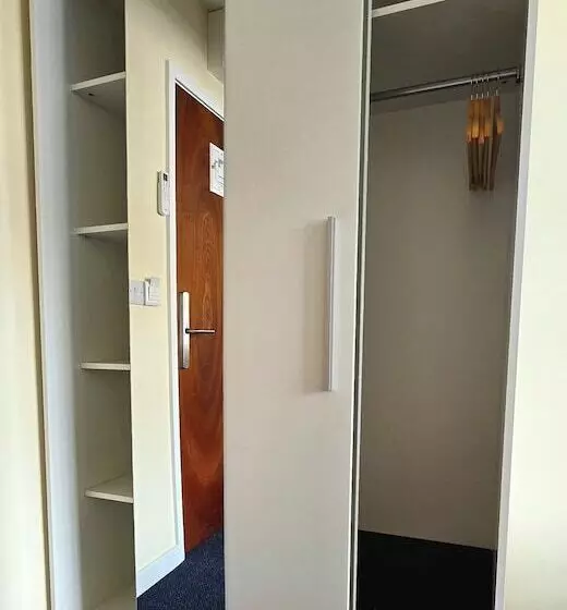 Hotelli The Carmichael   Hull City Centre