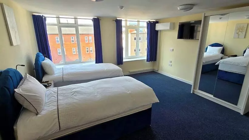 Hotelli The Carmichael   Hull City Centre