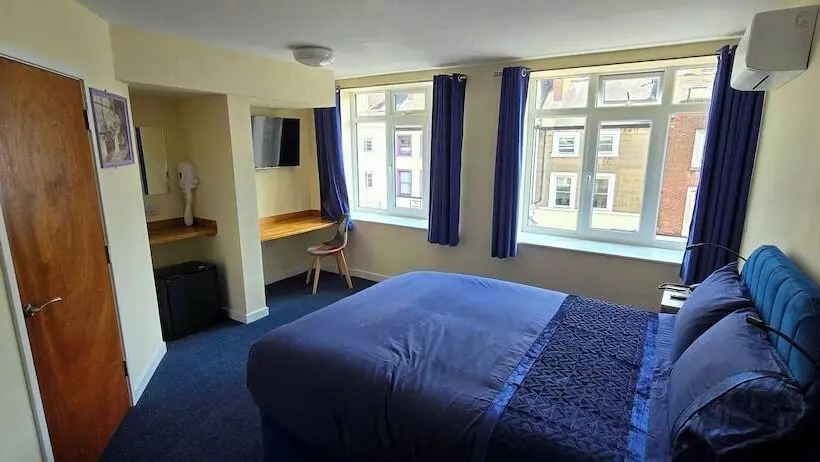 Hotelli The Carmichael   Hull City Centre