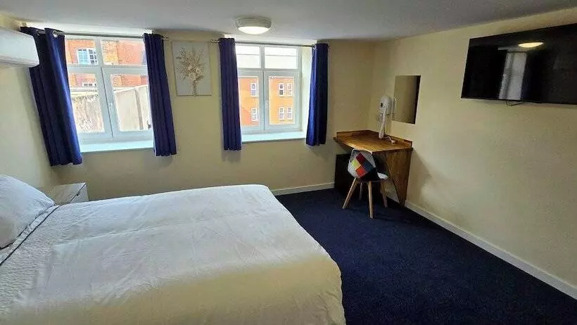 Hotelli The Carmichael   Hull City Centre