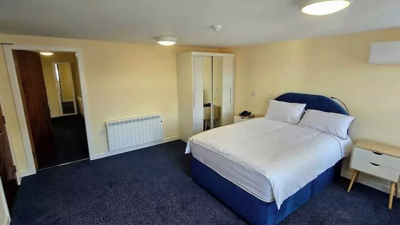 Hotelli The Carmichael   Hull City Centre