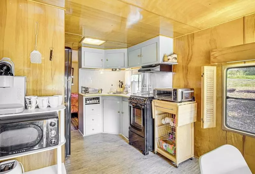 Lake Of The Ozarks Retreat W/ Dock & Sunset View!