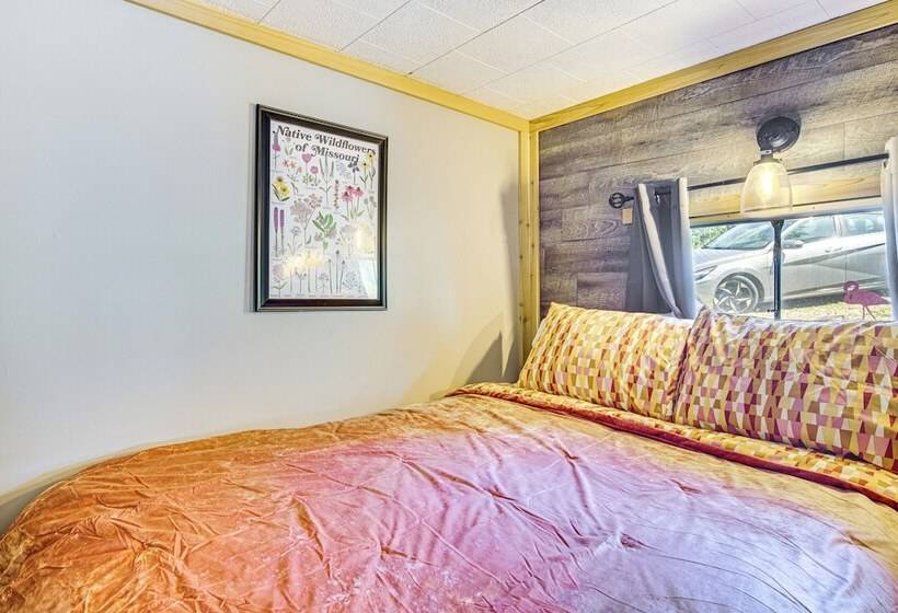 Lake Of The Ozarks Retreat W/ Dock & Sunset View!