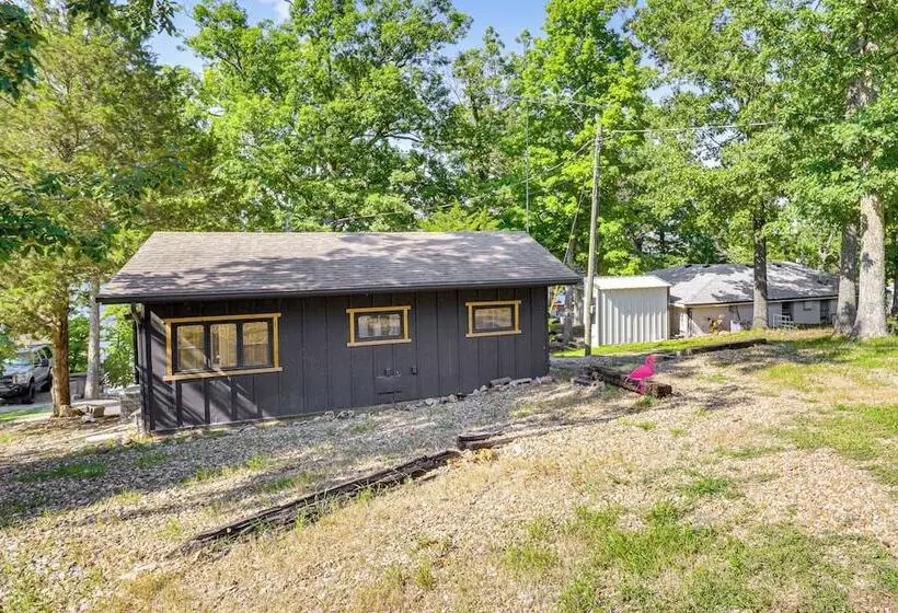 Lake Of The Ozarks Retreat W/ Dock & Sunset View!