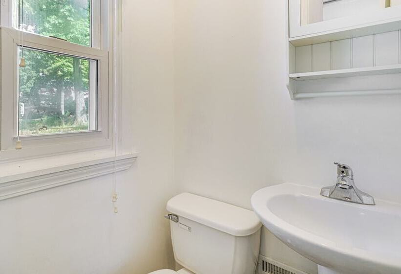 Lake Of The Ozarks Retreat W/ Dock & Sunset View!