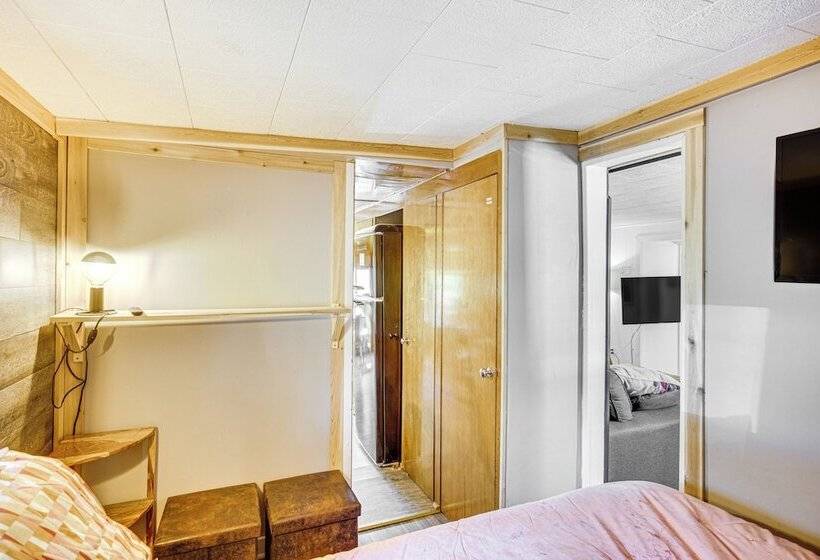 Lake Of The Ozarks Retreat W/ Dock & Sunset View!