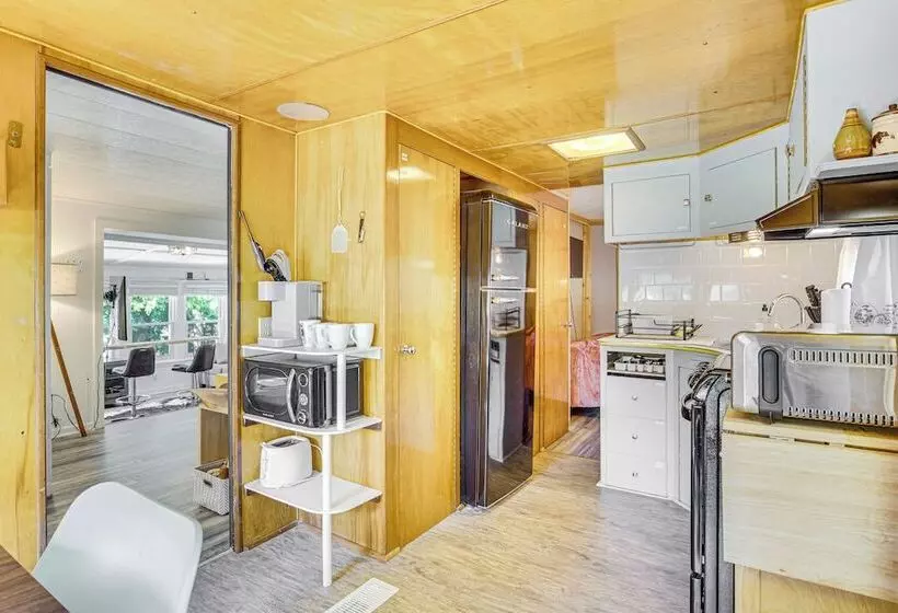 Lake Of The Ozarks Retreat W/ Dock & Sunset View!