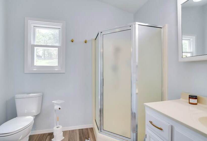 Lakefront Home W/ Fire Pit In Eagle Rock