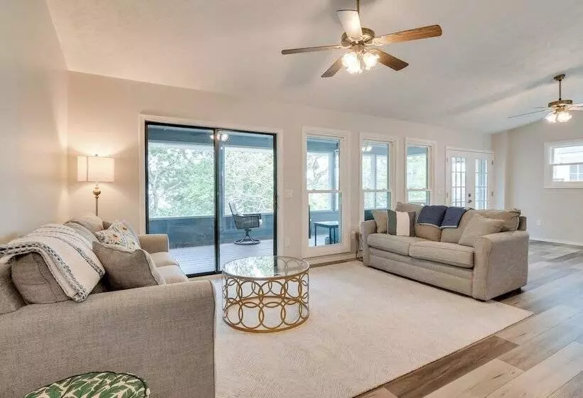 Lakefront Home W/ Fire Pit In Eagle Rock
