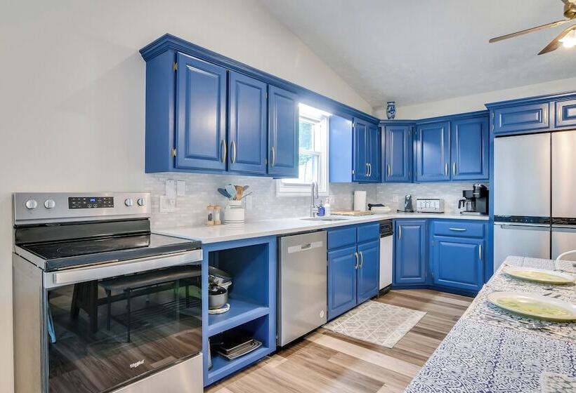 Lakefront Home W/ Fire Pit In Eagle Rock