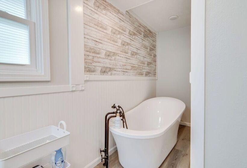 Lakefront Home W/ Fire Pit In Eagle Rock