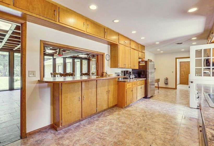 Peaceful Coshocton Home W/ Grills & Spacious Yard