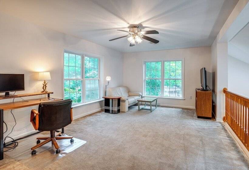 Spacious Virginia Retreat W/ Dock & Beach Access!