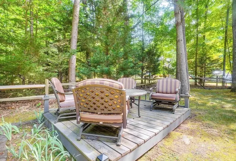 Spacious Virginia Retreat W/ Dock & Beach Access!