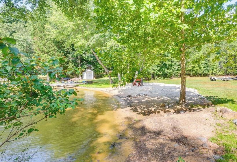 Spacious Virginia Retreat W/ Dock & Beach Access!