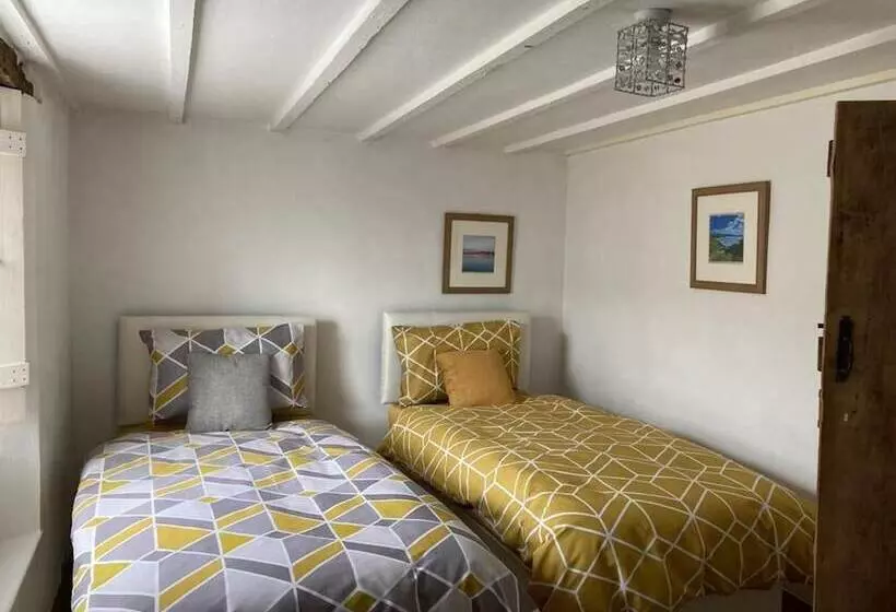 Stable Cottage   Braunton   Sleeps 4   Pet Allowed