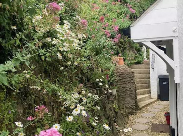 Stable Cottage   Braunton   Sleeps 4   Pet Allowed