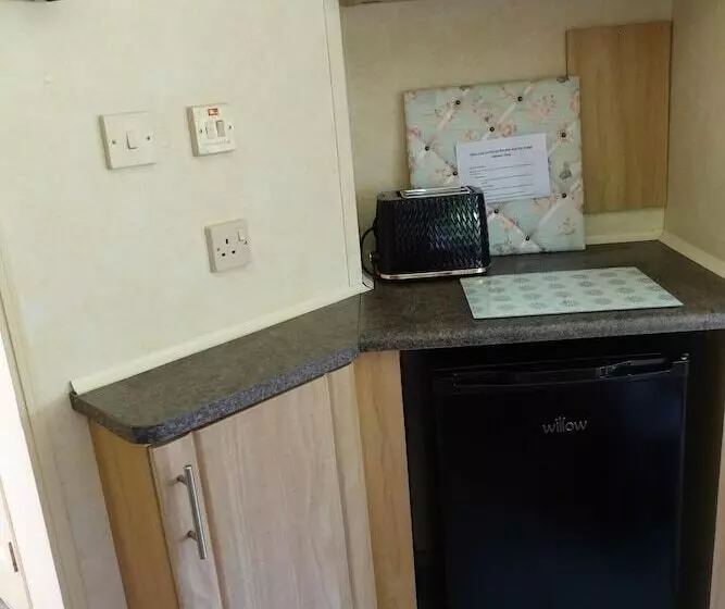 Equestrian Retreat   Sleeps 6 & Bbq