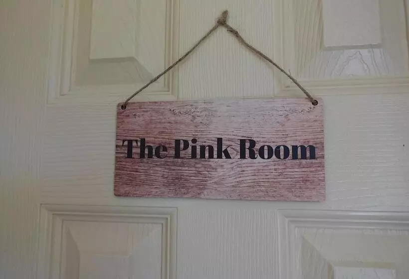 Equestrian Retreat   Sleeps 6 & Bbq