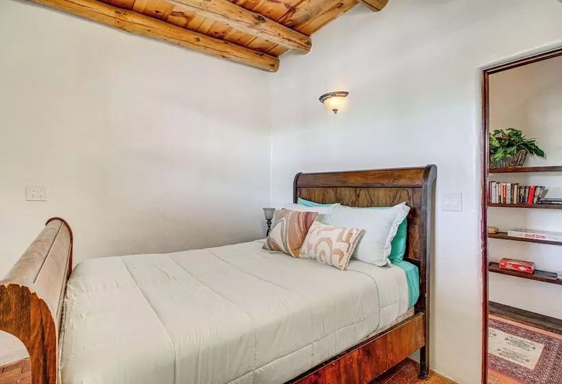 Albuquerque Adobe Home, 8 Mi To Old Town!