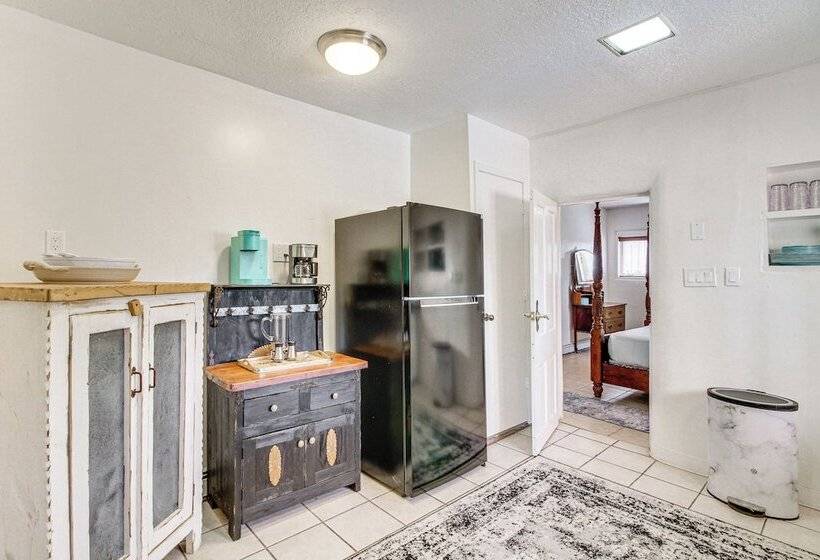 Albuquerque Adobe Home, 8 Mi To Old Town!