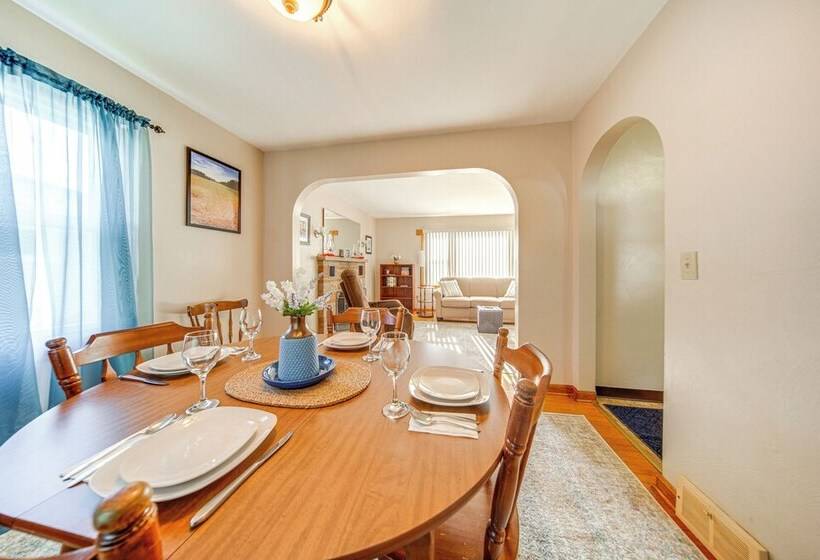 < 1 Mi To Lake Erie: Ashtabula Hideaway!