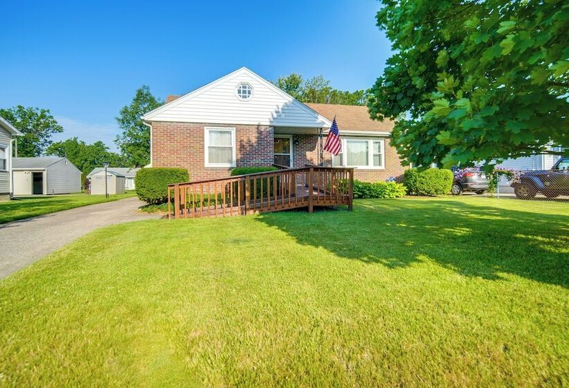 < 1 Mi To Lake Erie: Ashtabula Hideaway!