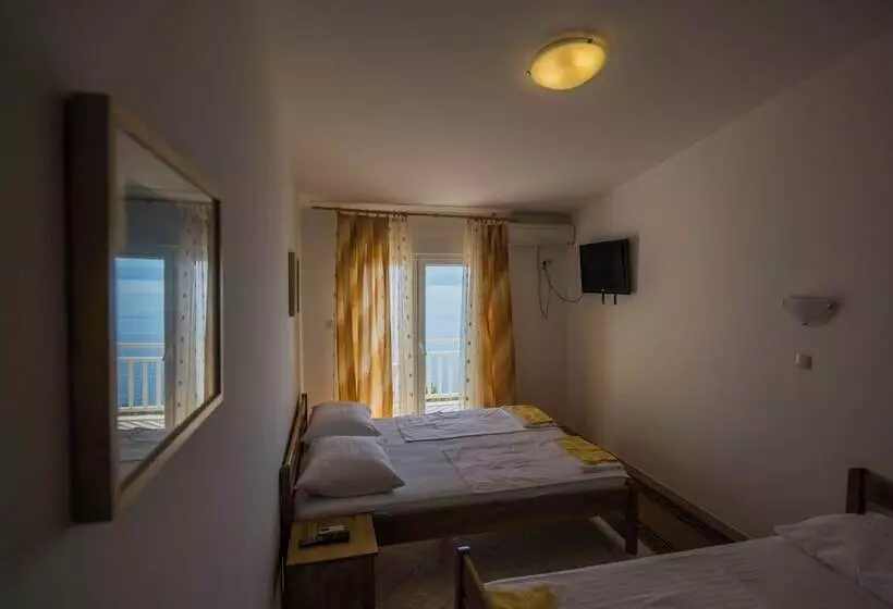 B&b Pero Near Sea With Hot Tub Access