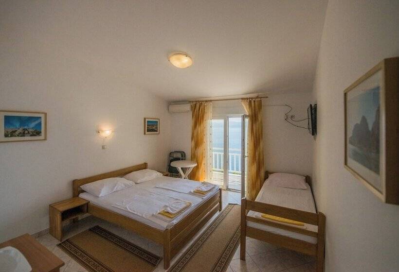 B&b Pero Near Sea With Hot Tub Access