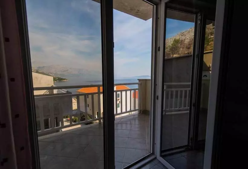 B&b Pero Near Sea With Hot Tub Access