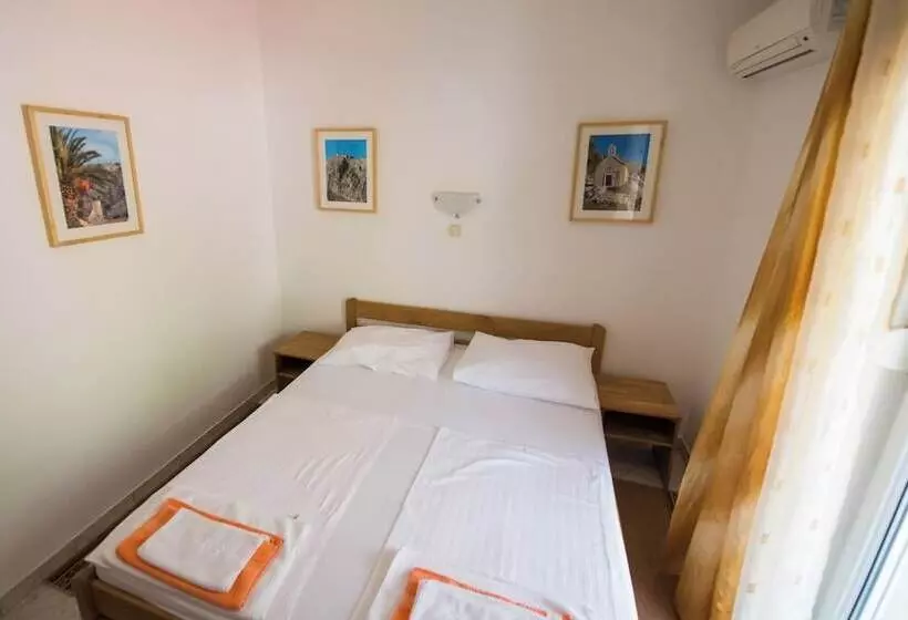 B&b Pero Near Sea With Hot Tub Access