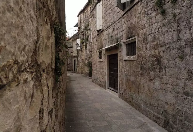 Aamiaismajoitus (B&B) Villa Eight By Villa Kuzmanic