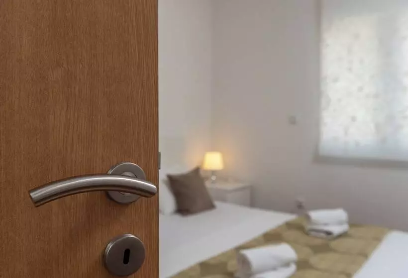 Aamiaismajoitus (B&B) Villa Eight By Villa Kuzmanic