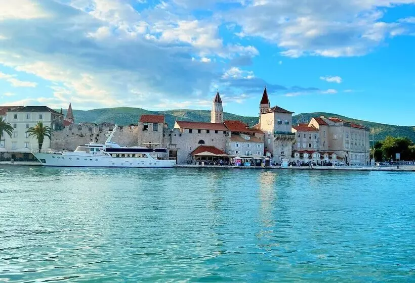 Aamiaismajoitus (B&B) Villa Eight By Villa Kuzmanic