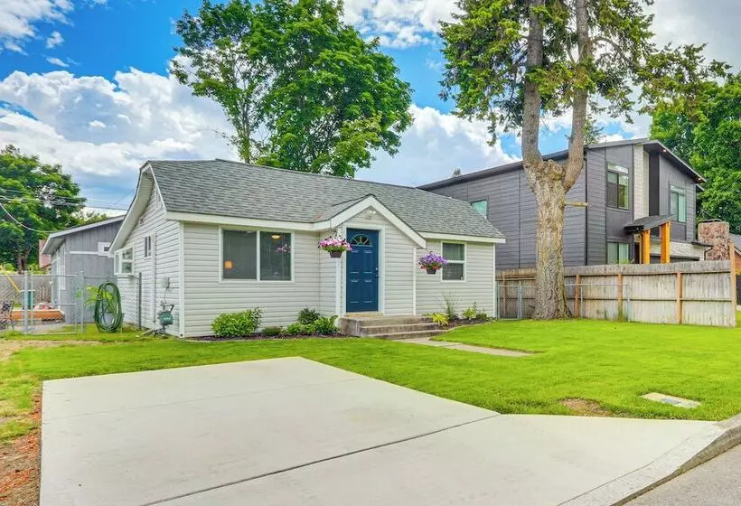 Coeur D Alene Cottage ~ 1 Mi To Downtown!