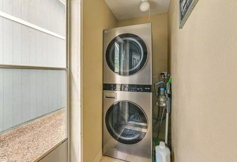 Coeur D Alene Cottage ~ 1 Mi To Downtown!