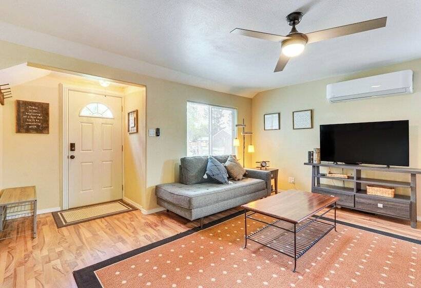 Coeur D Alene Cottage ~ 1 Mi To Downtown!