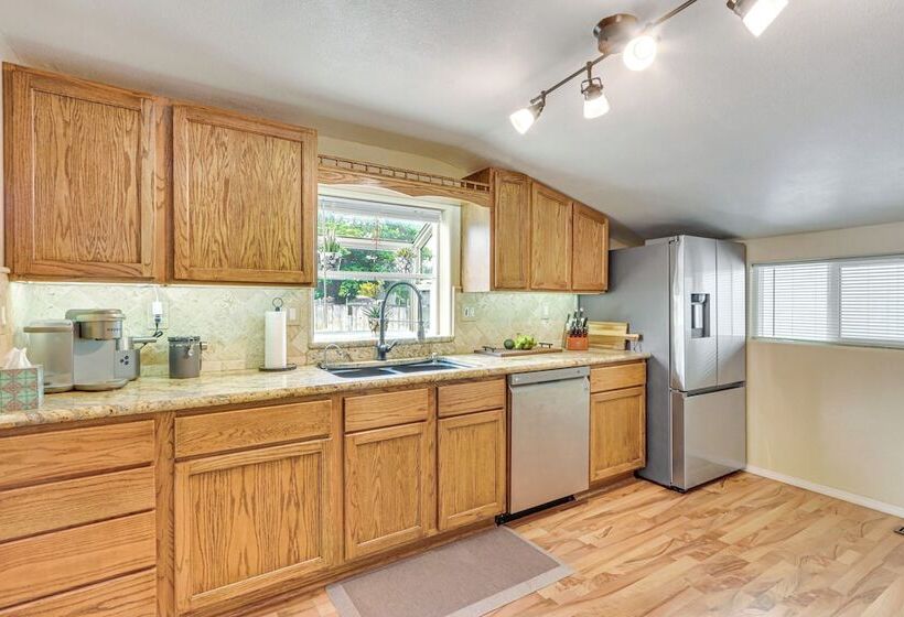 Coeur D Alene Cottage ~ 1 Mi To Downtown!