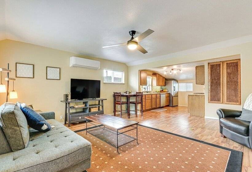 Coeur D Alene Cottage ~ 1 Mi To Downtown!