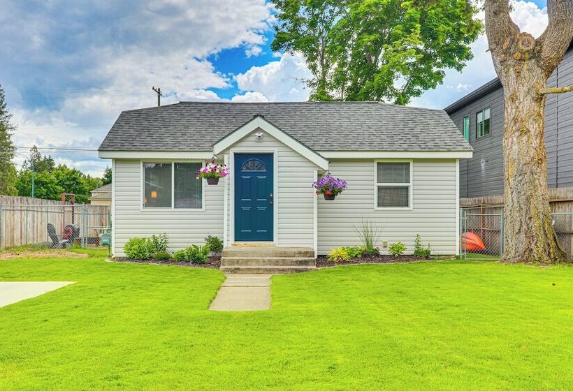 Coeur D Alene Cottage ~ 1 Mi To Downtown!