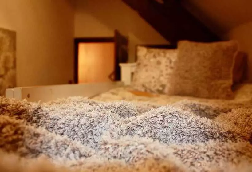 Cosy Cottage With Hot Tub Oozing Character!
