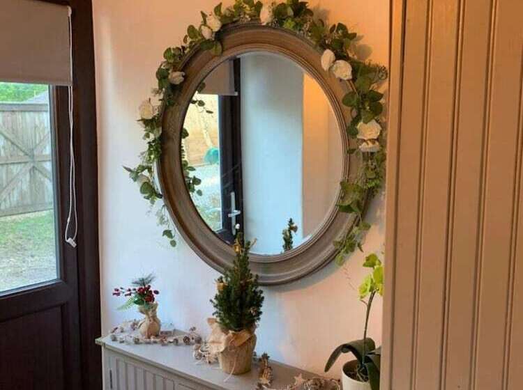 Cosy Cottage With Hot Tub Oozing Character!