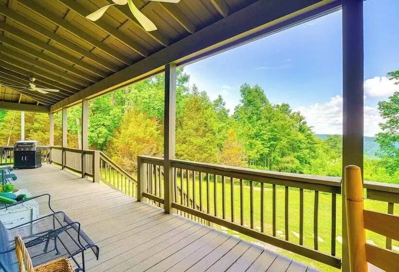Crawford Cottage W/ Fireplace & Mountain Views!