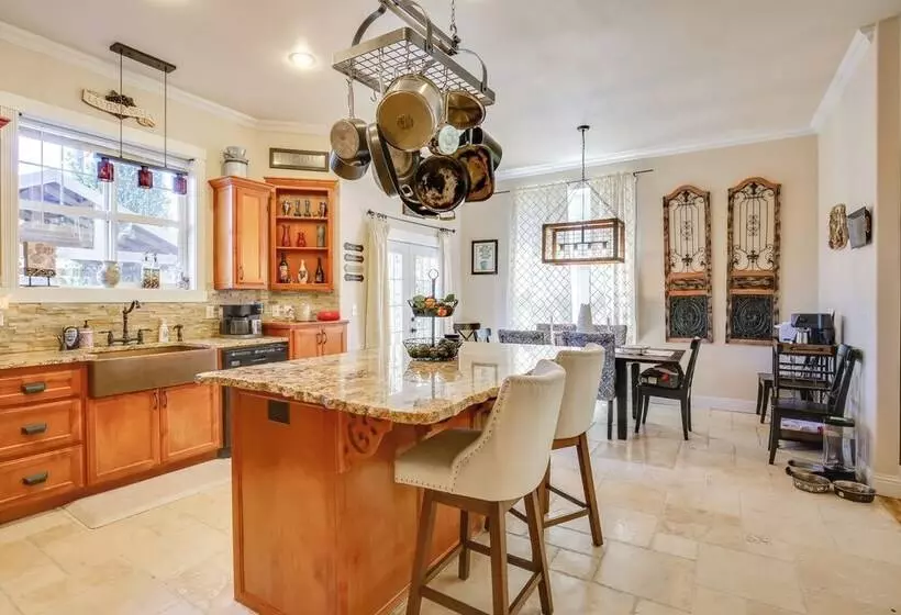 6 Mi To Autzen Stadium: Eugene Home W/ Gazebo