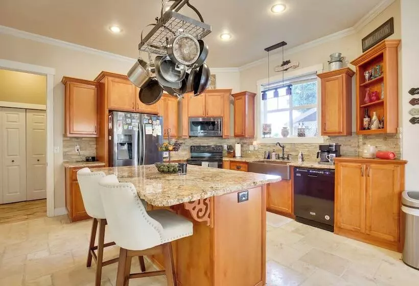 6 Mi To Autzen Stadium: Eugene Home W/ Gazebo