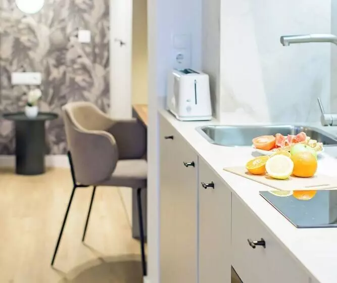 ホテル Myflats Premier Suites