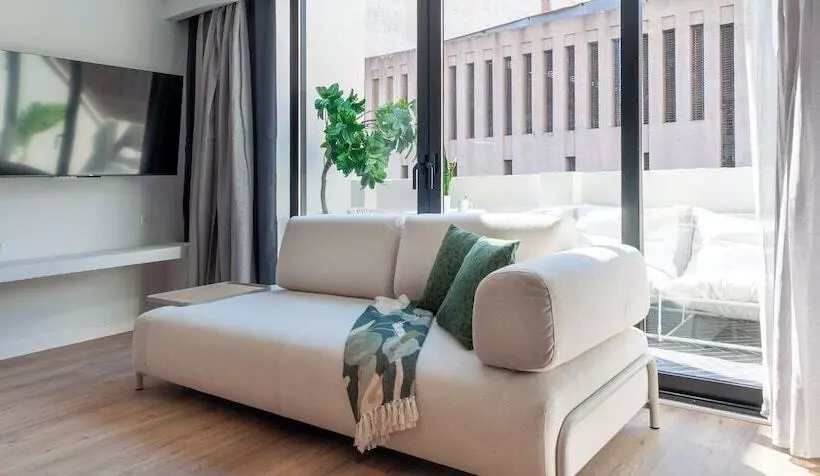 ホテル Myflats Premier Suites