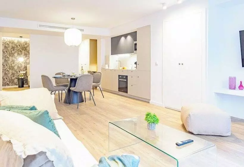 ホテル Myflats Premier Suites