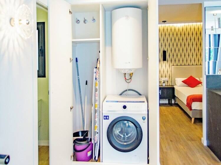 هتل Myflats Premier Suites