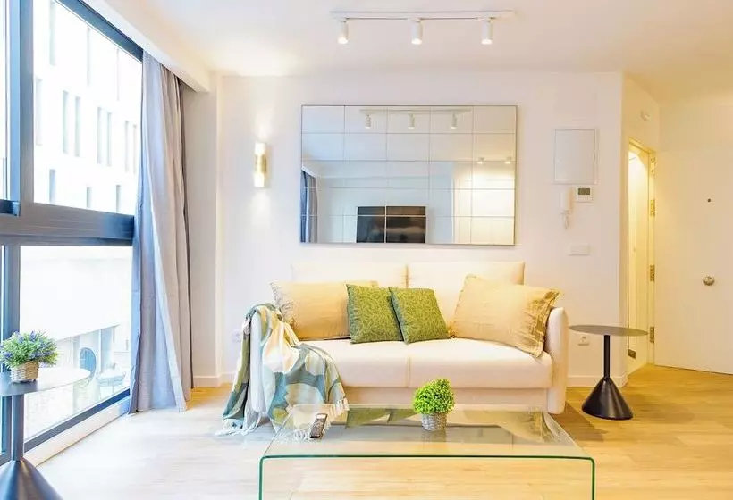 ホテル Myflats Premier Suites